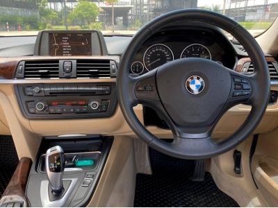 2014 BMW Series3 320i 2.0 (F30)  เครดิตดีฟรีดาวน์  ดอกเบี้ย 2.xx % รูปที่ 10
